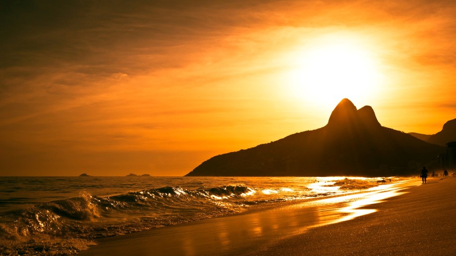 IPANEMA BEACH — BRAZIL